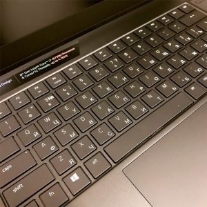 Гравировка букв клавиатуры ноутбука Razer Blade 15,6