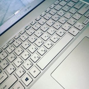 Лазерная гравировка ноутбука